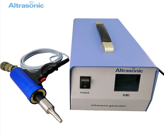 Ultrasonic plastic welding