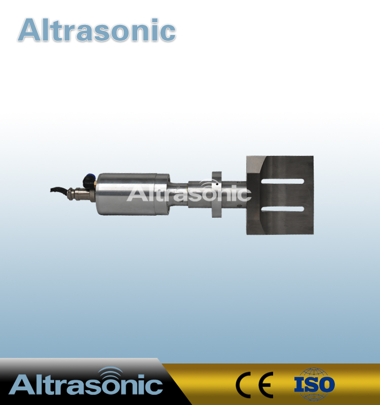 Ultrasonic equipment can cut tires without burrs